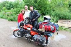 Serjoža a Julia u ktorých som mal motorku týždeň